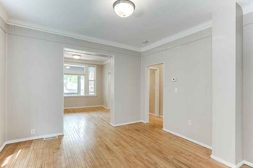 Dining room (kitchen view) - 1224 7th St W