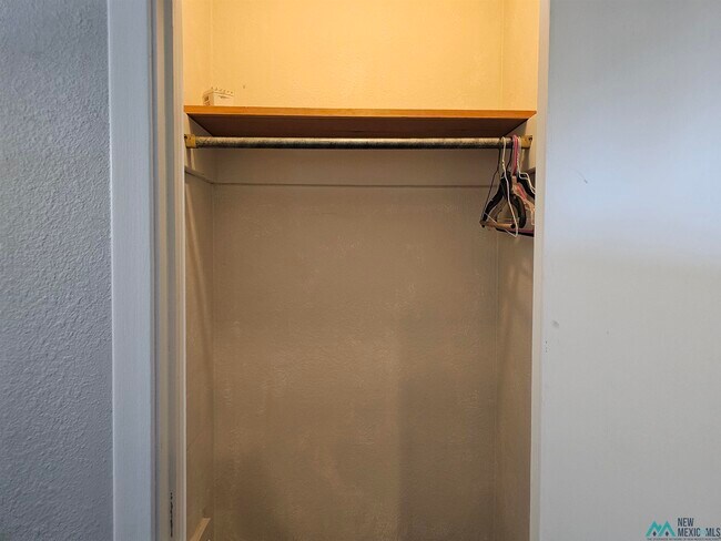 Building Photo - 1801 Eastridge Dr