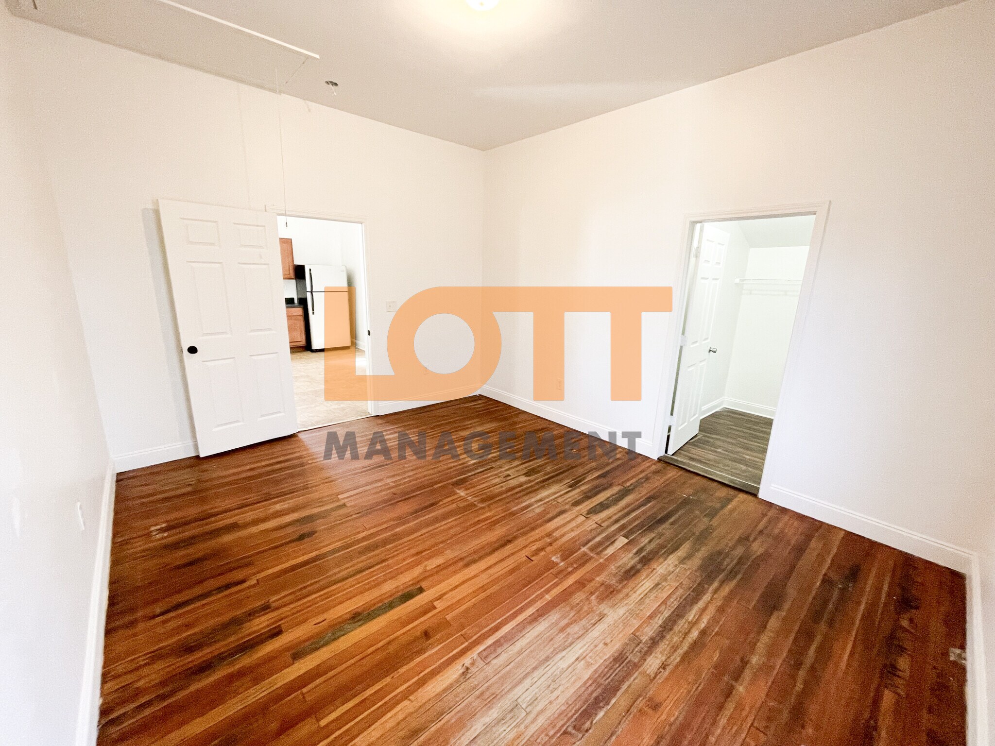 Building Photo - 12 N YMCA ST