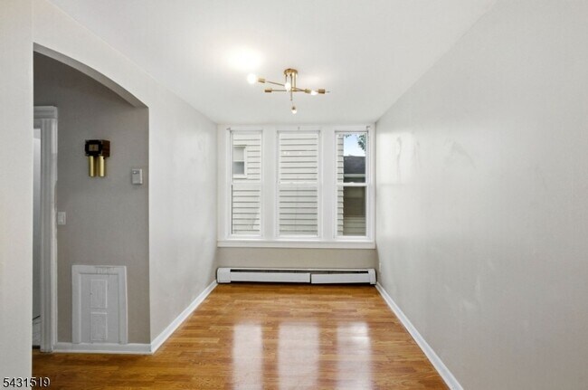 Building Photo - 86 Curie Ave