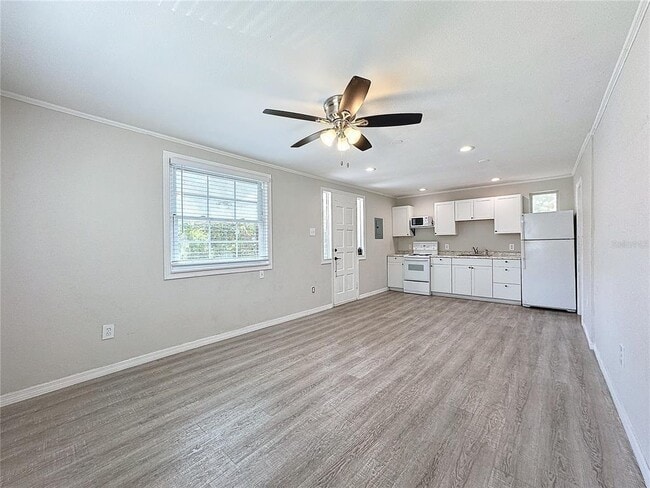 Building Photo - 3631 Park St N