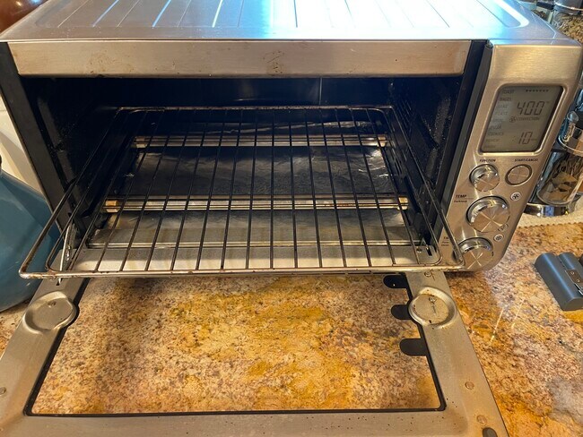 Breville Oven - 23437 Vanowen St