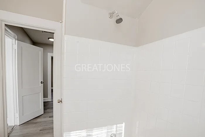 Building Photo - 3308 Woodlawn Ave