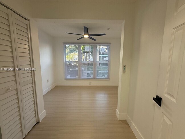 Building Photo - 2319 N Congress Ave