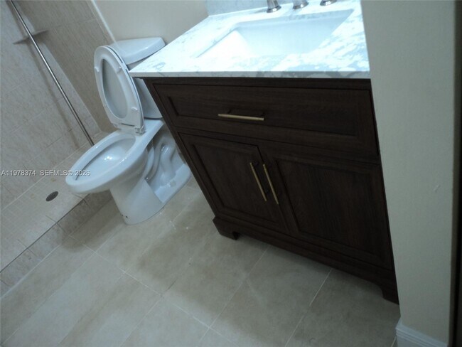 Building Photo - 1301 NE 7th St