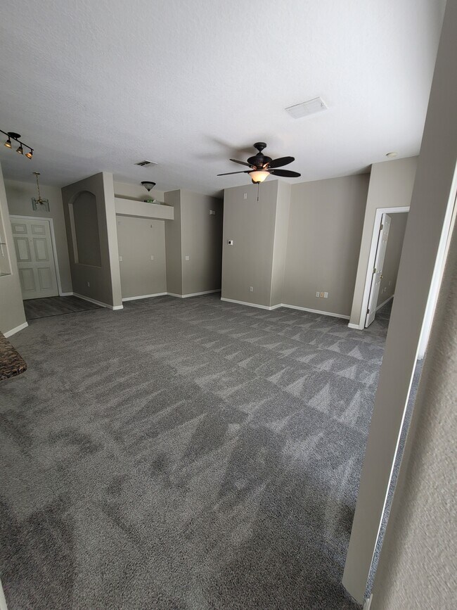 Building Photo - 13276 Bainbridge Way