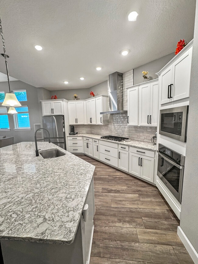 Building Photo - 179 Sparrow Crk Dr