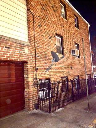Building Photo - 851 Crown St