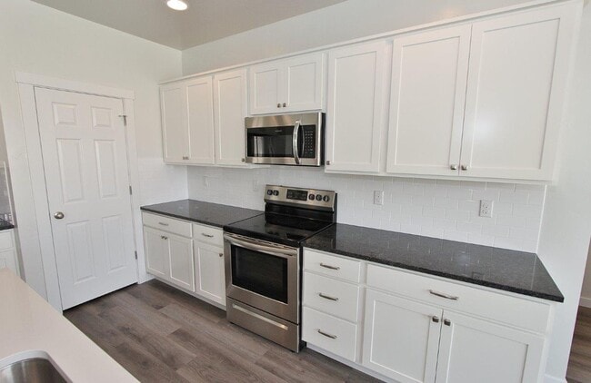 Building Photo - Immaculate & Spacious home in West Meridian