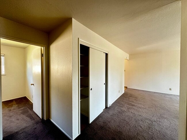 Building Photo - Downtown Benicia Duplex
