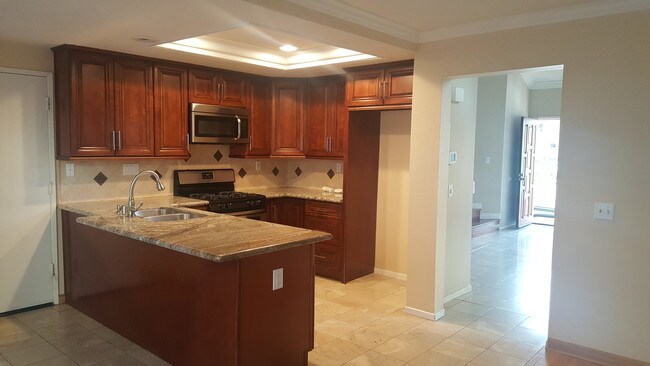 Updated Kitchen - 24872 Via Sonoma