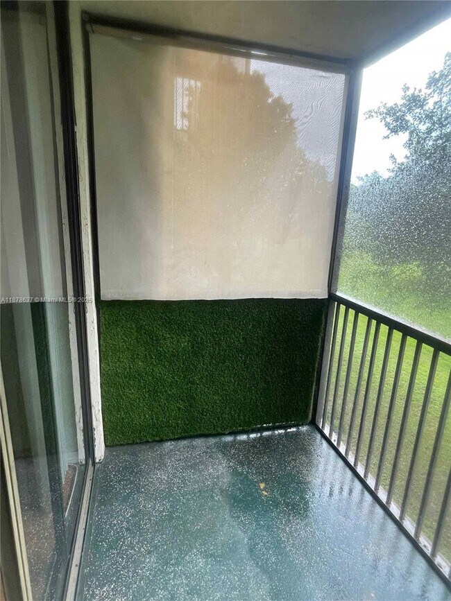 Building Photo - 5550 NW 44th St