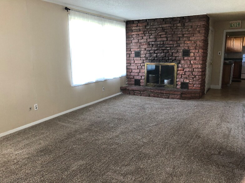 Building Photo - 1151 Blackfoot Trail