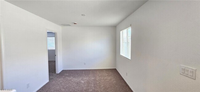Building Photo - 6071 Swift Lariat St