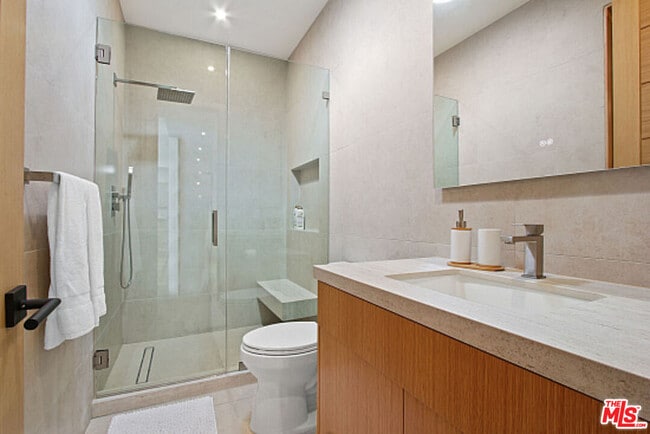 Building Photo - 9451 Sunset Blvd