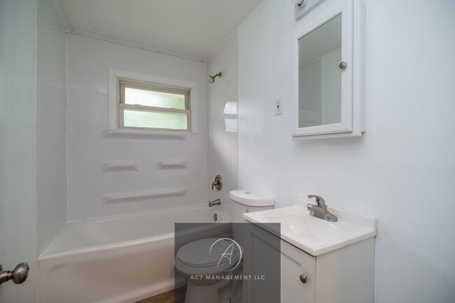 Building Photo - 4027 Beatty Dr