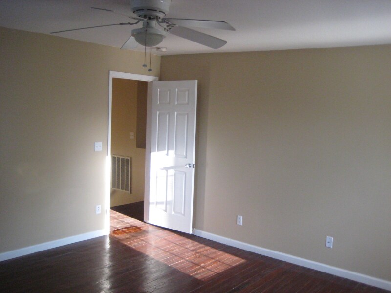 Building Photo - 3307 Clopton St SW