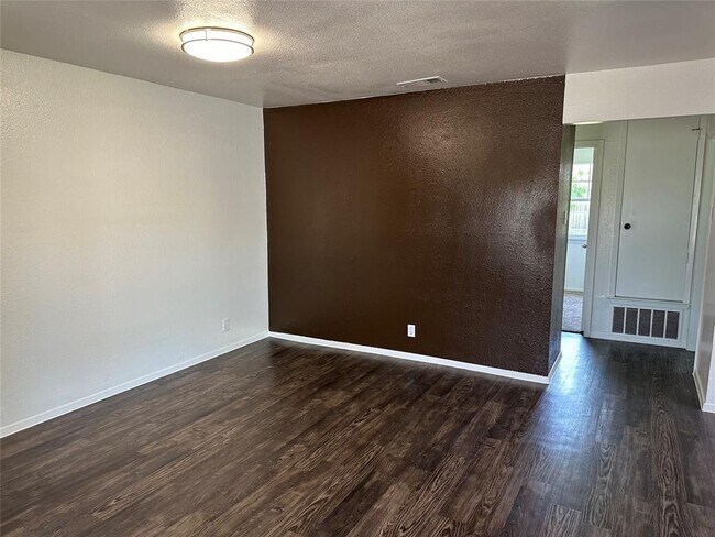 Building Photo - 2312 Rachael Ct