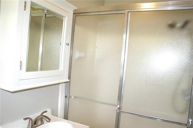 Building Photo - 6725 Ridge Moore Dr NW