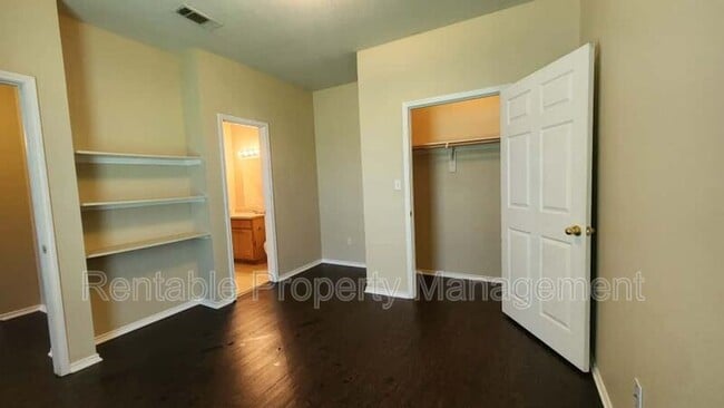Building Photo - 108 Collett Ct