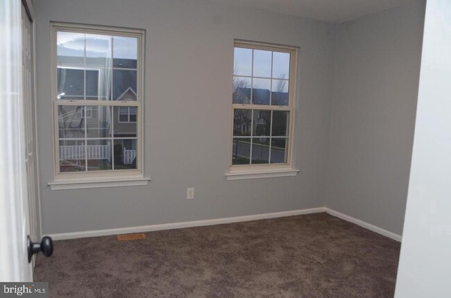 Building Photo - 5803 Coventry Way