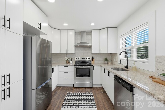 Building Photo - 1642 Washington Ave