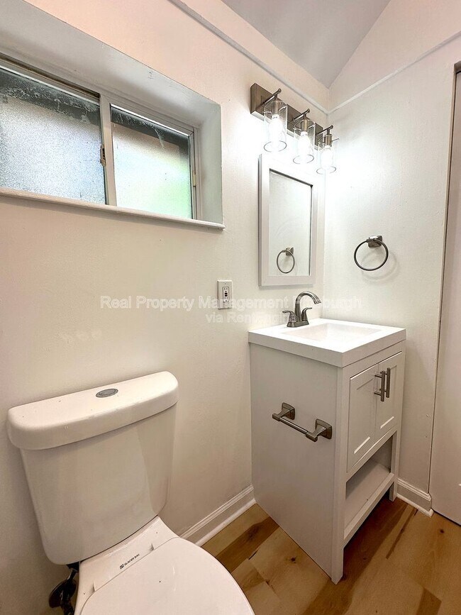 Building Photo - 6174 Poketa Rd