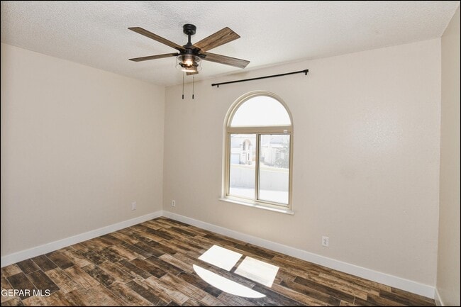 Building Photo - 3413 Tea Rose Pl