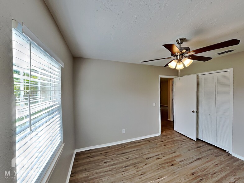 Building Photo - 807 Cloyd Dairy Loop
