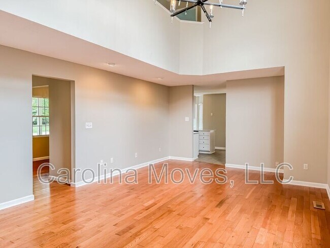 Building Photo - 205 Winterthur Dr