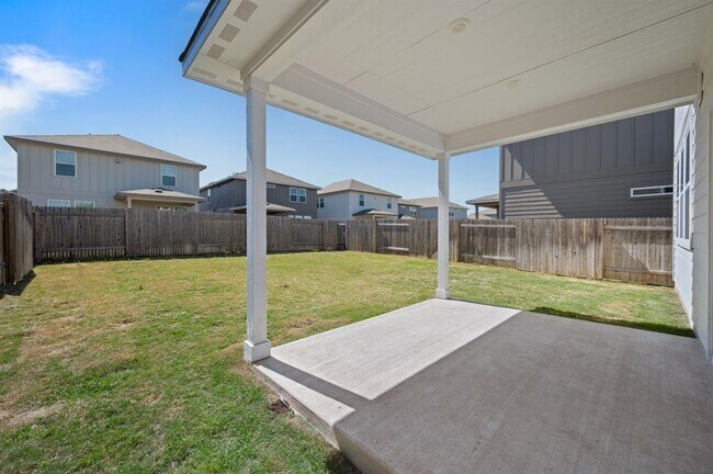 Building Photo - 529 View Dr