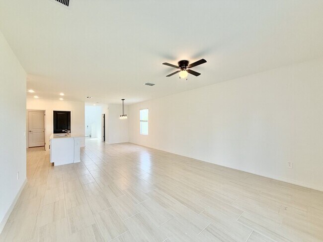 Building Photo - 3521 Great Pk Ct