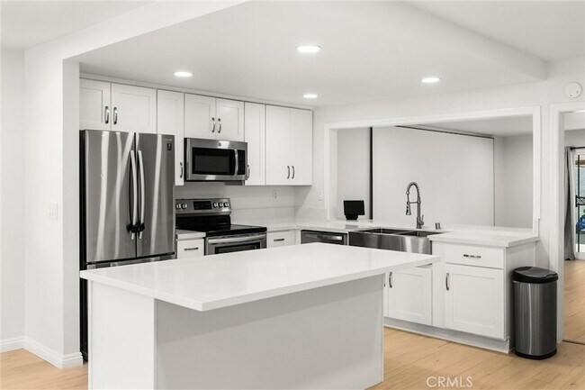 Building Photo - 13509 Destino St