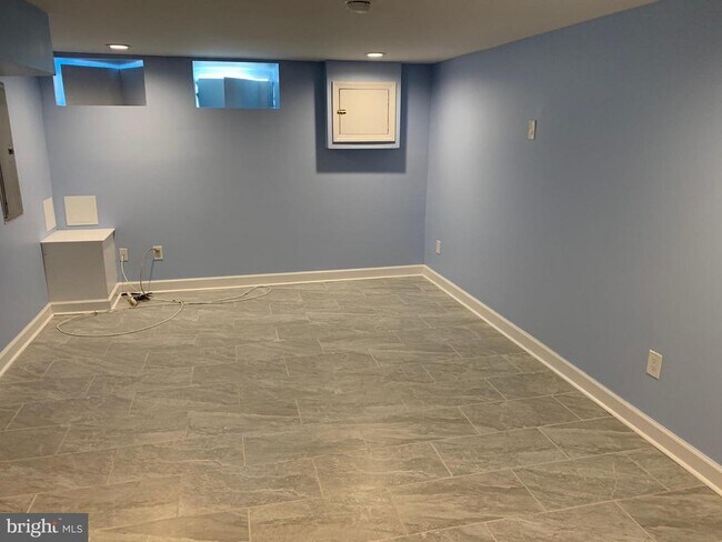 Building Photo - 2923 W Thompson St