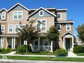 Building Photo - 333 Kiawah River Dr