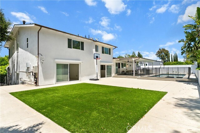 Building Photo - 16544 Park Ln Dr