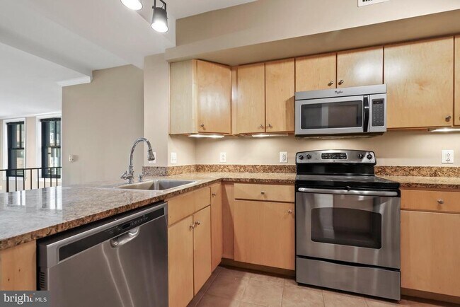 Building Photo - 631 D St NW