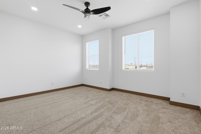 Building Photo - 2813 Trumbull Rd