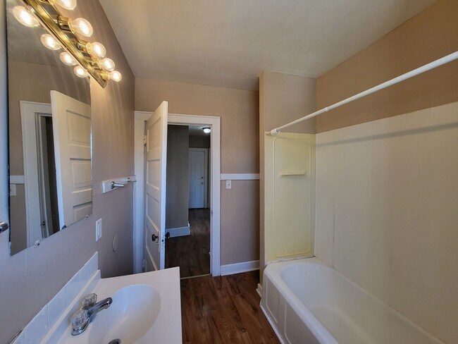 Building Photo - 3914-3916 2nd Avenue