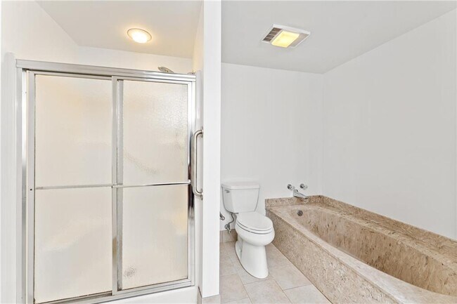 Building Photo - 30 Argyle Ave