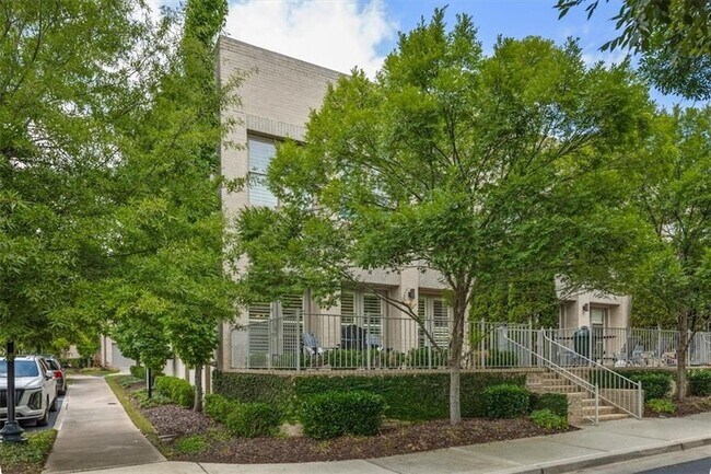 Building Photo - 878 3rd St