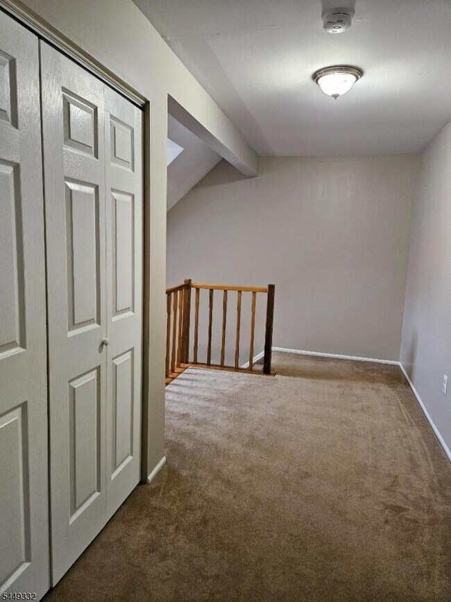 Building Photo - 271 Abbey Dr