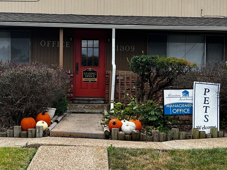 Bluestem Apartments 1309 E 11th Ave Emporia KS 66801 Apartment Finder