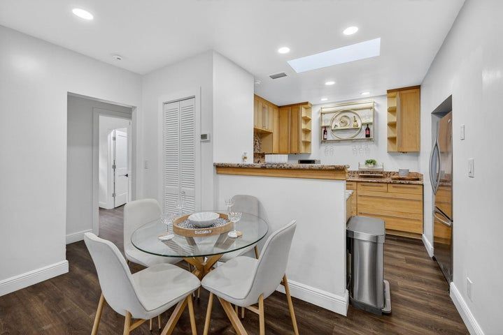 Building Photo - 1317 NE 1st Ave.