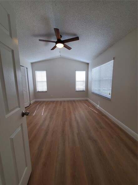 Building Photo - 858 Briar Ridge Rd