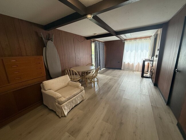 Building Photo - Aiea 3-bedroom 2 bath with 1 assigned parking