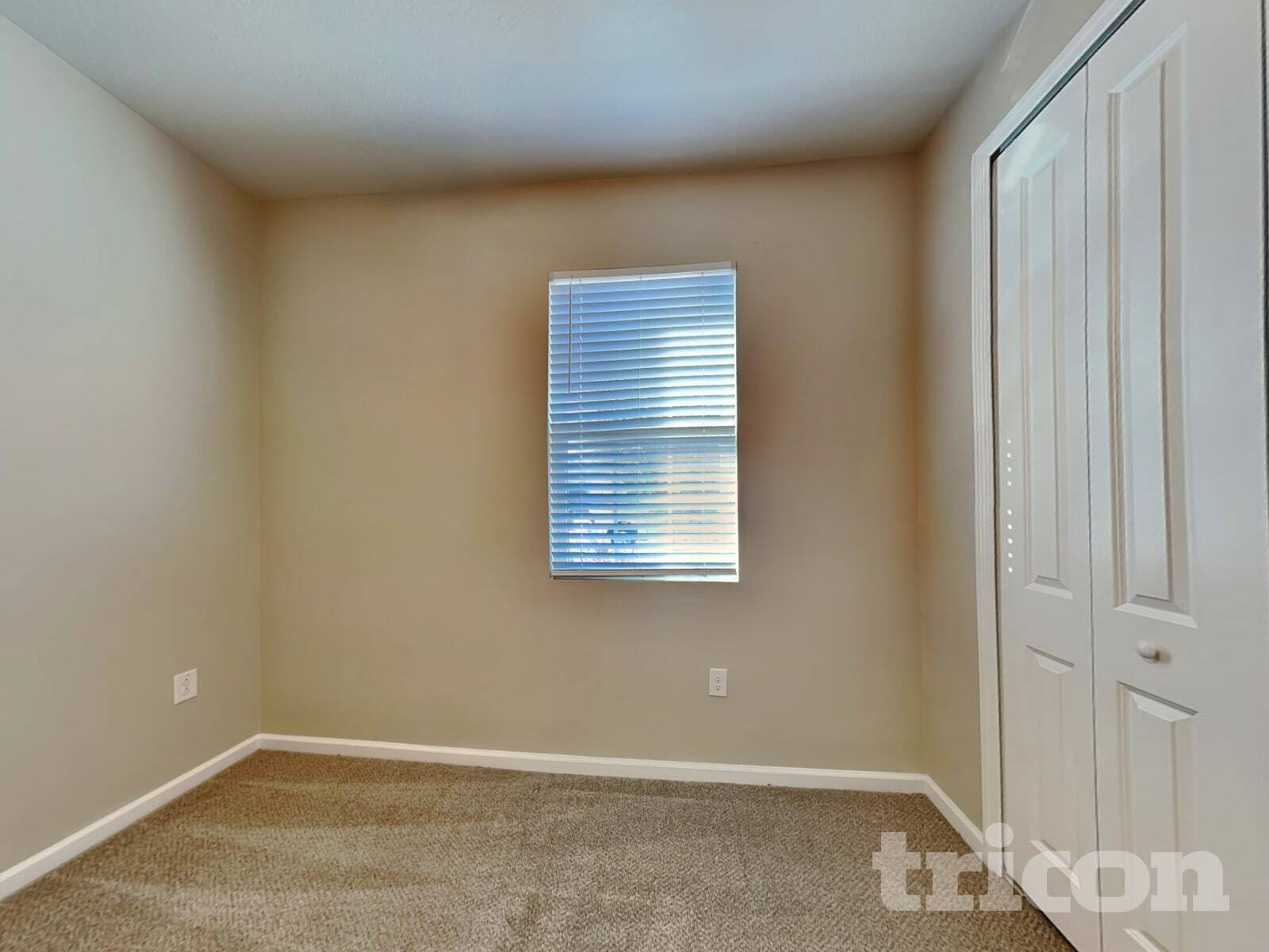 Building Photo - 676 Meadow Pointe Dr