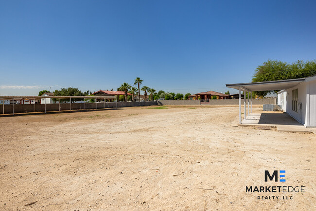 Building Photo - 5Bed/3Bath Home in Buckeye, AZ! Ready for ...