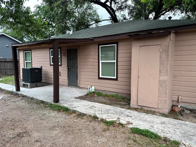 Building Photo - 6911 Bauman Rd