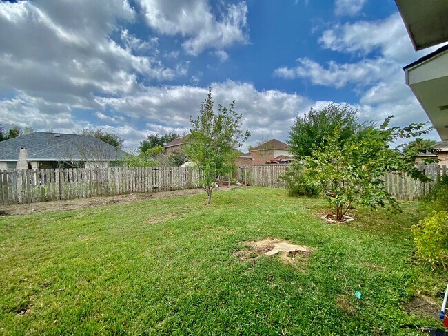 Building Photo - 4112 Blackhawk St